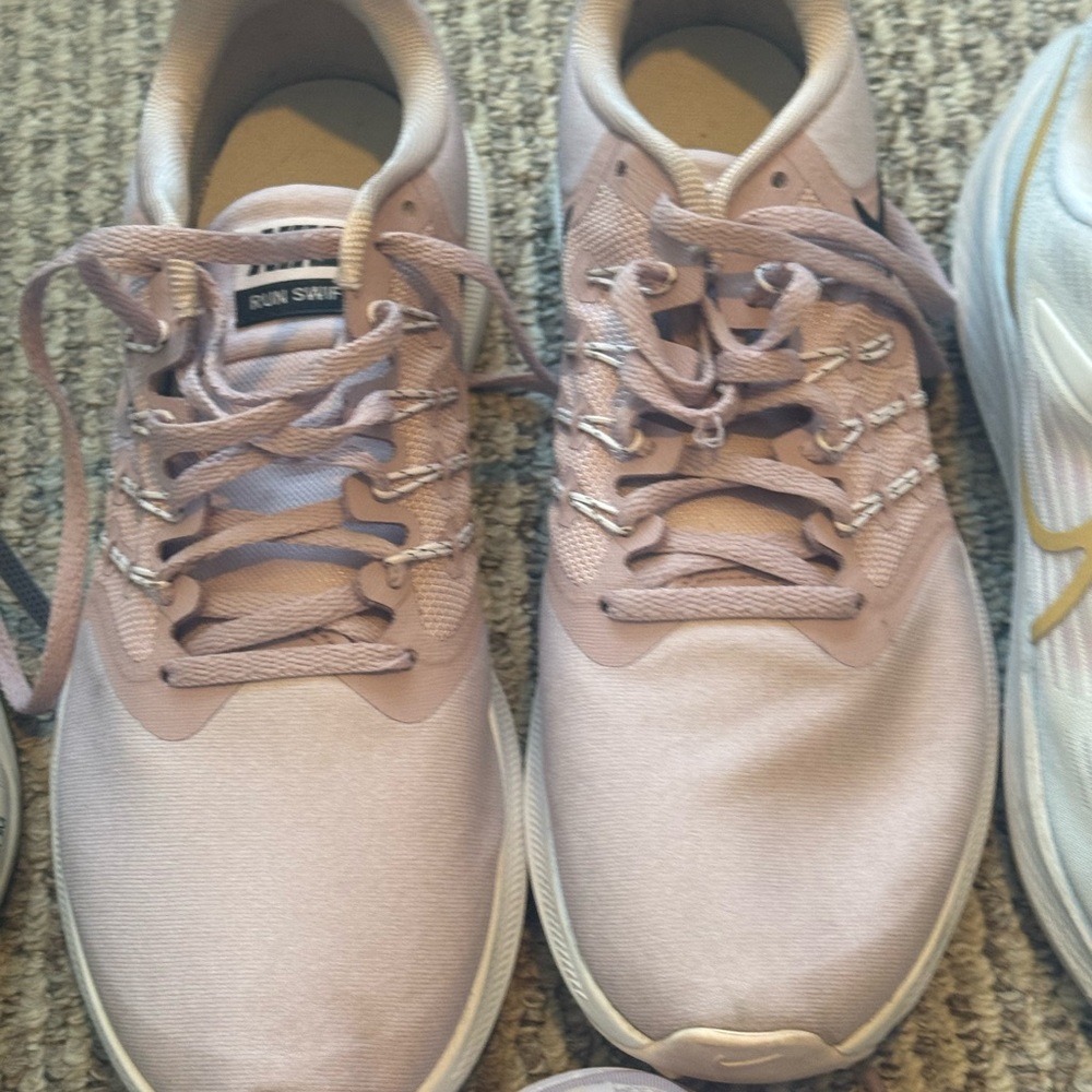 15 pairs of Nike Women's Assorted Athletic Shoes - Multi Color Mix - Picture 14 of 16